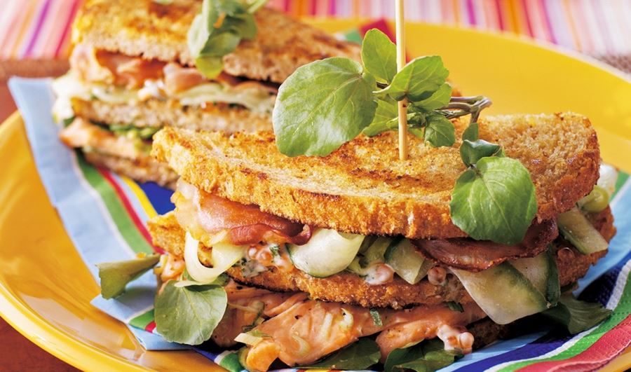 recipe image Clubsandwich met zoetzure zalm