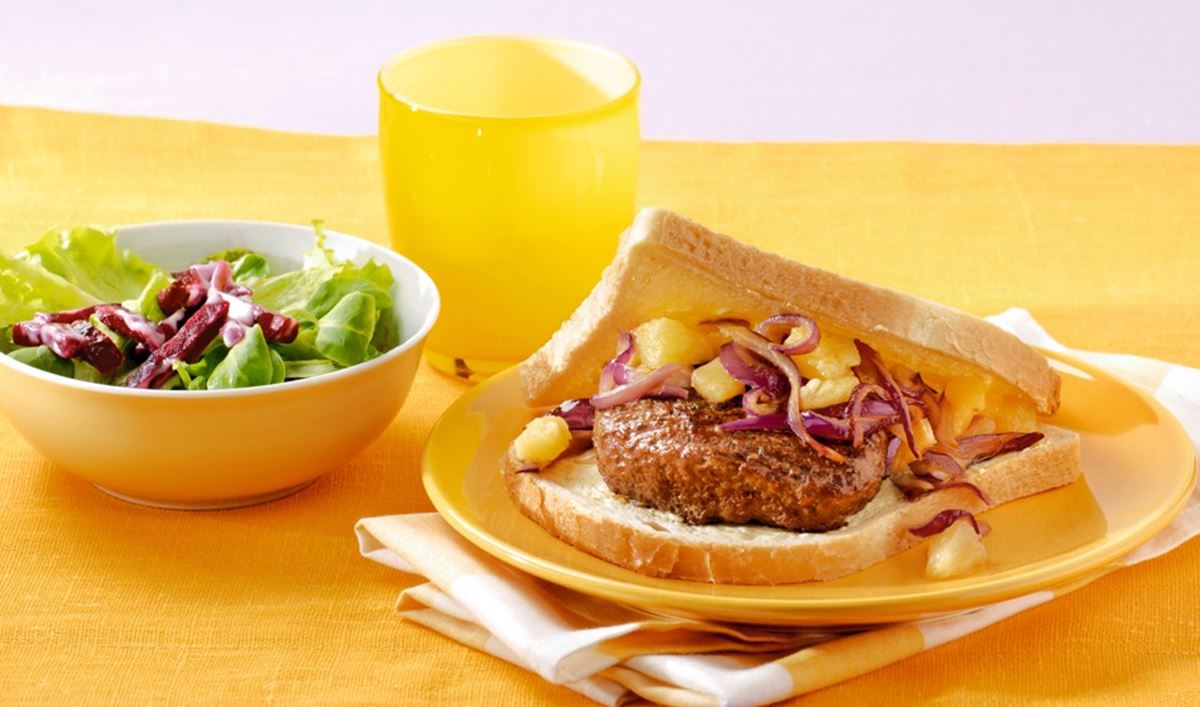 recipe image Boterhammetjes met steak minute, salade en bietjes